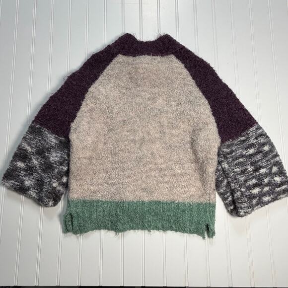 Urban Outfitters Womens Avril Cropped Sweater Green Purple Raglan Chunky Small - Picture 2 of 3